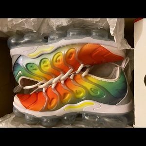 Vapormax plus, Men’s size 6 worn once
